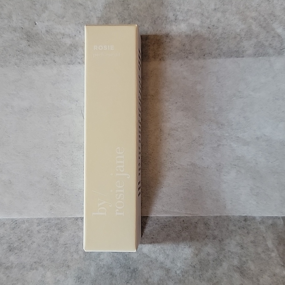 Rosie perfume oil